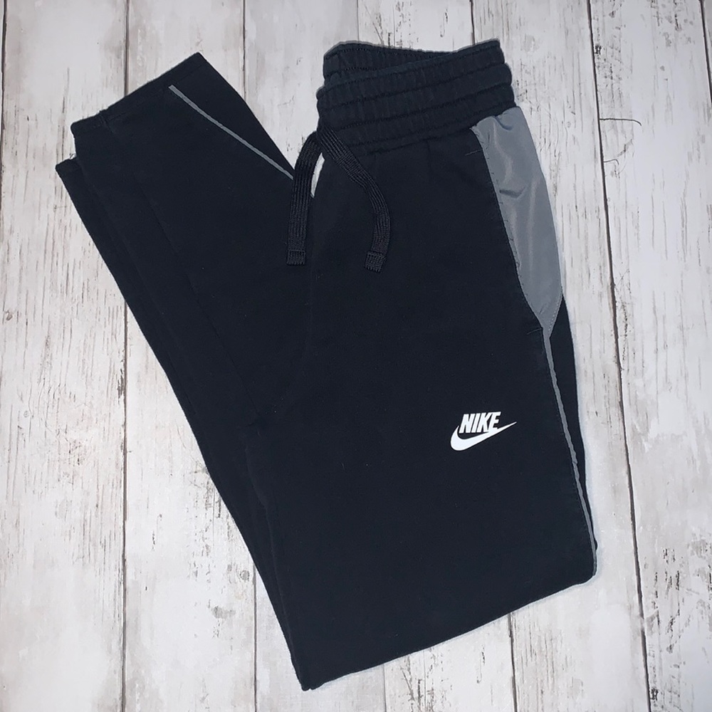Nike standard fit Sweatpants SZ Medium